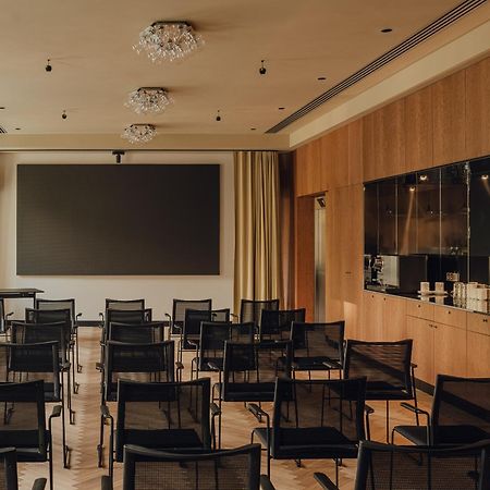 Flaner Hotel, Worldhotels Crafted Warschau Buitenkant foto