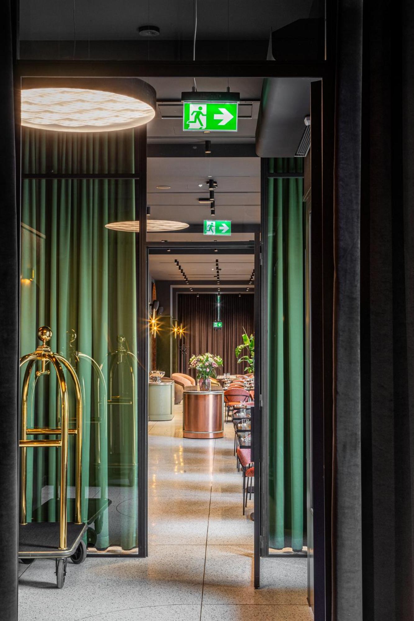 Flaner Hotel, Worldhotels Crafted Warschau Buitenkant foto