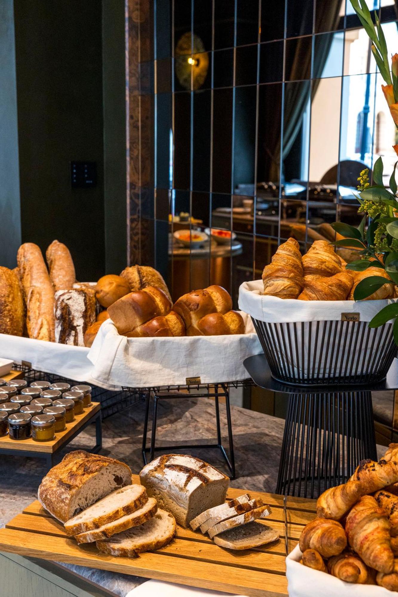 Flaner Hotel, Worldhotels Crafted Warschau Buitenkant foto