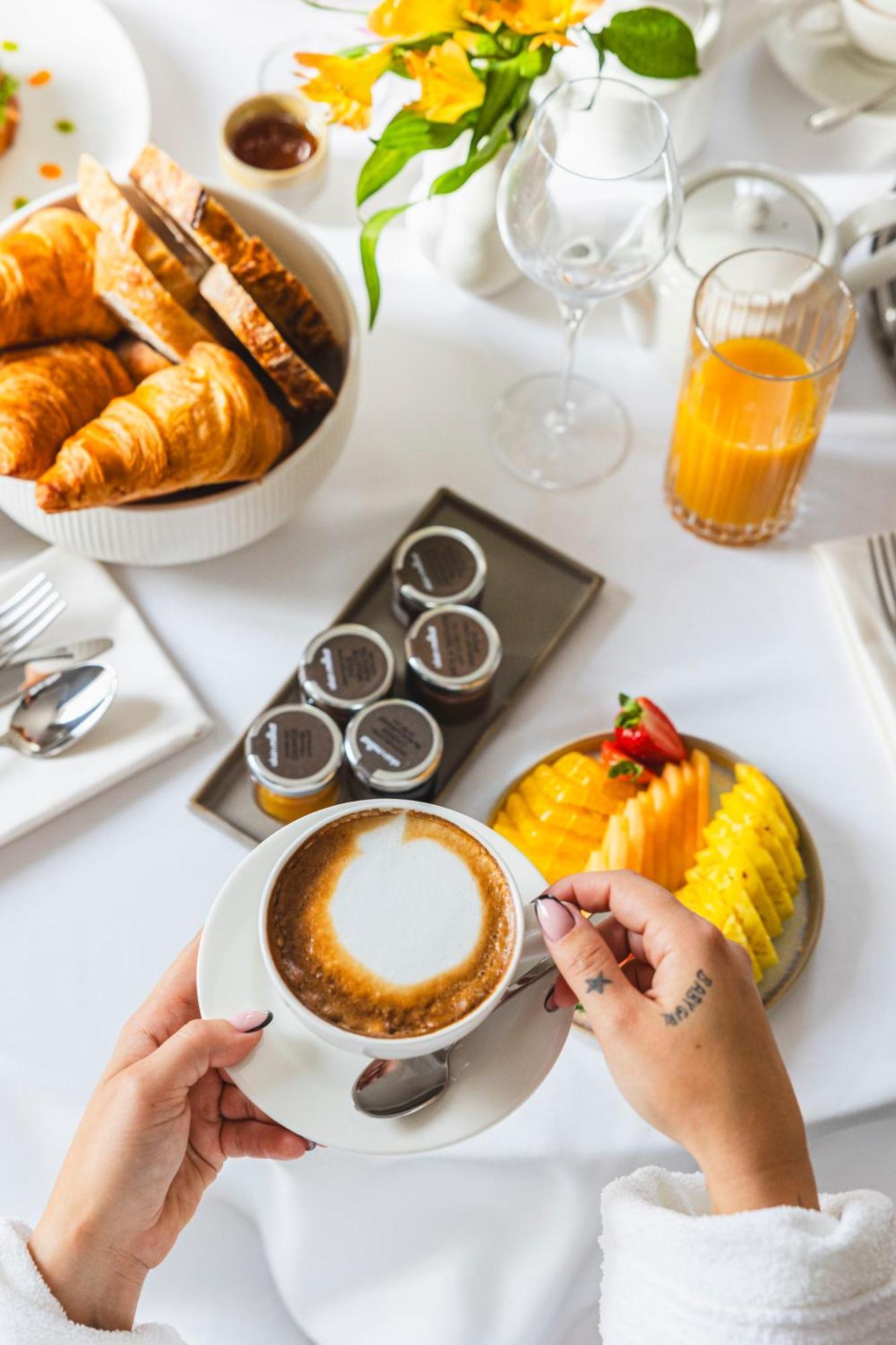 Flaner Hotel, Worldhotels Crafted Warschau Buitenkant foto